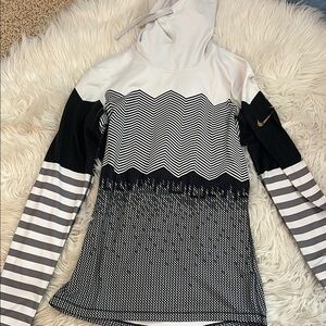 Nike Women's Black and White Patterned Hoodie